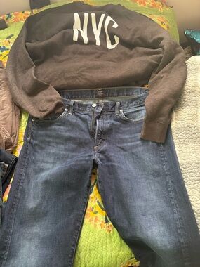 Citizens of Humanity Dark Blue Men’s Jeans + NYC Sweatshirt Size 34 and L